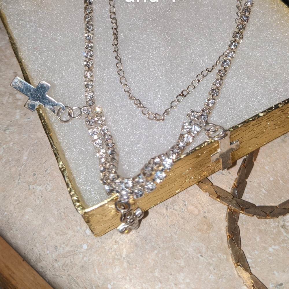 Stuff - Picture 5 of 16